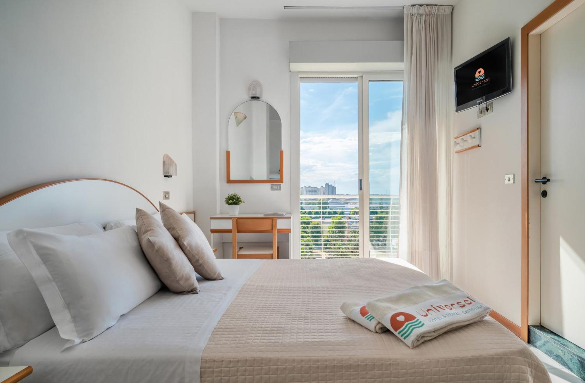 Hotel Universal Cattolica Extérieur photo